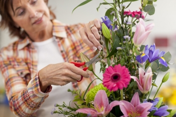 5 Steps to Keep Your Cut Fall Flowers Fresh